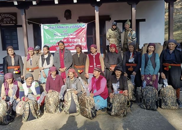 वनाग्नि बुझानें एवं वन्य जीव संरक्षण में सहायोग को ईको विकास समितियां पुरस्कृत