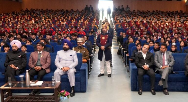 परीक्षा पे चर्चा कार्यक्रम से छात्र- छात्राओं का आत्मविश्वास बढ़ेगा- राज्यपाल