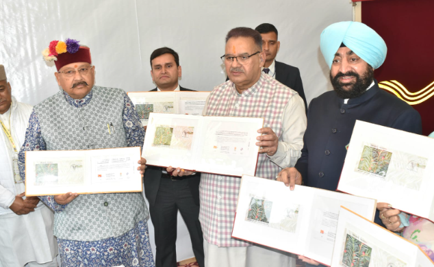 प्रकृति से जुड़ने का संदेश देती है पुष्प प्रदर्शनी- महाराज