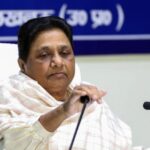 लोकसभा चुनाव से पहले मायावती को बड़ा झटका, BSP सांसद ने छोड़ी पार्टी