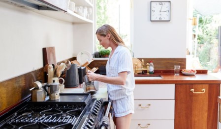 अब गर्मी में भट्टी नहीं बनेगी आपकी किचन, इसे ऐसे रखें कूल कि मन लगे फुल