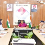 मुख्य सचिव ने सड़क किनारे खड़े वाहनों के खिलाफ सख्त कारवाई करने के दिए निर्देश