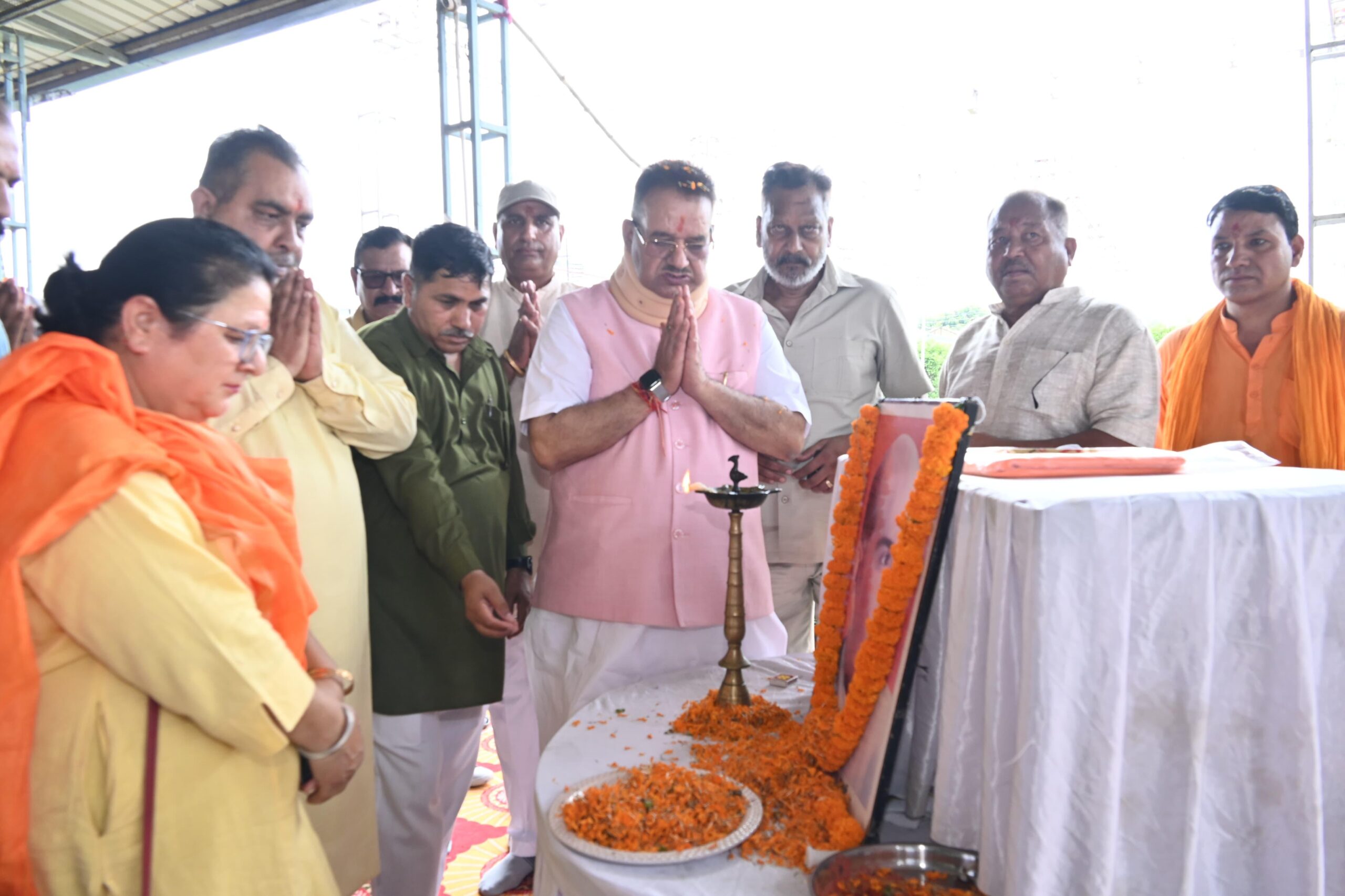 कैबिनेट मंत्री गणेश जोशी ने डॉ. श्यामा प्रसाद मुखर्जी के बलिदान दिवस पर उन्हें पुष्पांजलि अर्पित की 