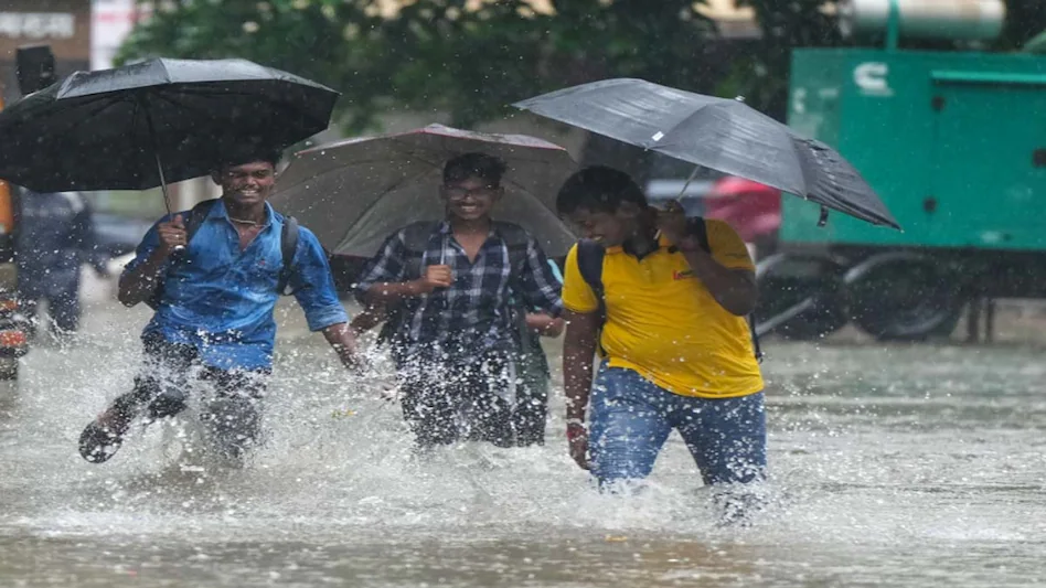 प्रदेश के अधिकांश जिलों में आज हल्की से मध्यम बारिश होने की संभावना  