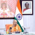 मुख्यमंत्री योगी ने हर परिवार को सरकार की योजनाओं का लाभ उपलब्ध कराने के लिए दिए दिशा-निर्देश