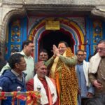 केदारनाथ के तीर्थ पुरोहितों ने सीएम धामी का किया भव्य स्वागत
