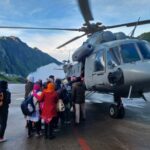 केदारघाटी में मौसम साफ, चिनूक व एमआई से श्रद्धालुओं को किया गया एयरलिफ्ट