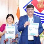 मुख्य सचिव ने उत्तराखण्ड ग्रामीण बैंक के वार्षिक प्रतिवेदन का किया विमोचन