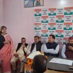 विवादित अफसरों को सेवा विस्तार दे रही भाजपा से जनता त्रस्त – कांग्रेस