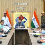 आपका मन तय नही करेगा कि आईसीयू चलेगा या नही, स्वछंद कार्यशैली मेरे जनपद में नही- डीएम