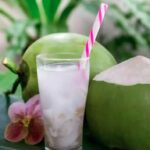 क्या केवल नारियल पानी पीने से ठीक हो जाता है हैंगओवर? आइए जानें इसकी सच्चाई