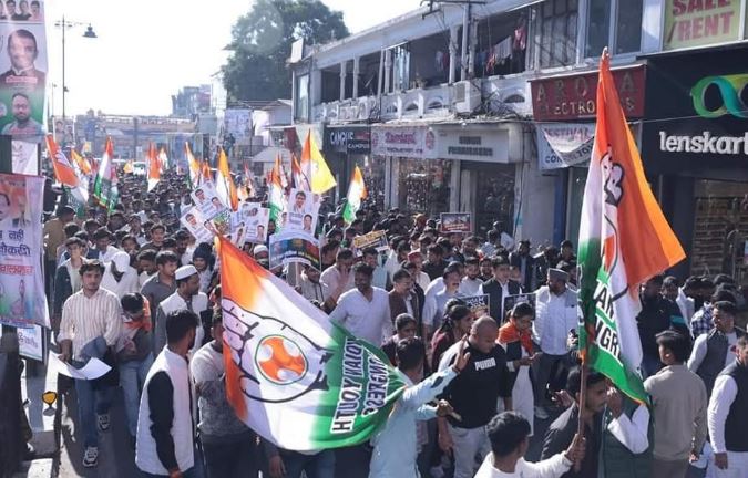 युवा कांग्रेस ने “नशा नहीं, नौकरी दो” को लेकर सचिवालय घेराव” किया