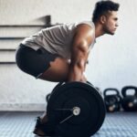 एक्सल बार डेडलिफ्ट्स से आपकी पकड़ हो सकती है मजबूत, जानें इसे करने का तरीका