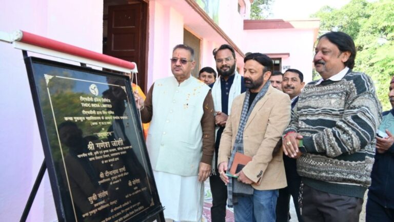 कैबिनेट मंत्री गणेश जोशी ने कन्या गुरुकुल महाविद्यालय के आचार्य रामदेव सभागार का किया उद्घाटन 