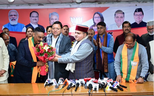 कांग्रेस को झटका- कई नेता भाजपा में शामिल