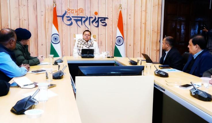 भूमि पर कब्जा करने वालों पर सख्त कार्रवाई हो- सीएम धामी