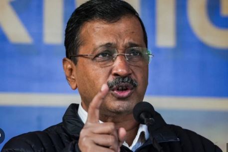 भाजपा डाल रही आप पार्टी के उम्मीदवारों पर डोरे, लालच देकर करवाने चाहती है बीजेपी में शामिल- अरविंद केजरीवाल 