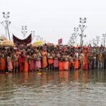 दुनिया के लिए यादगार बना महाकुंभ, इन बड़े उद्योगपतियों से लेकर सितारों तक ने आस्था की पावन नगरी में लगायी डुबकी 