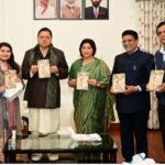 सीएम ने कहानी संग्रह ‘भूले बिसरे मतवाले’ का किया विमोचन