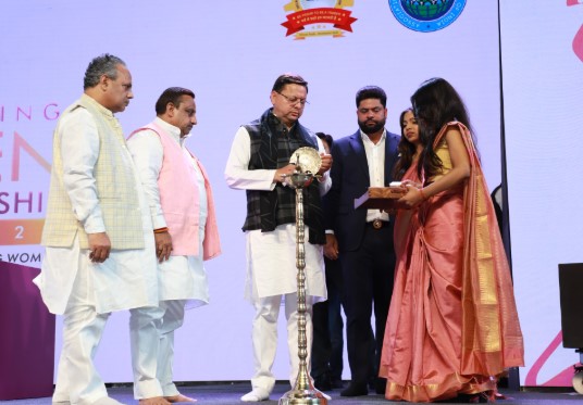 मुख्यमंत्री धामी ने ‘डायरेक्ट सेलिंग महिला उद्यमिता समिट 2025’ में किया प्रतिभाग 
