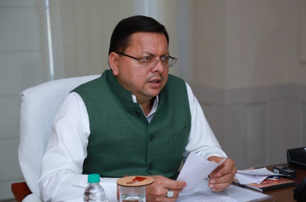 मुख्यमंत्री धामी ने वर्तमान सरकार के तीन साल पूरे होने पर वर्चुअल बैठक कर अधिकारियों को दिए निर्देश