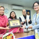 संविधान की समझ बेहतर नागरिक बनने के लिए जरूरी- रेखा आर्या