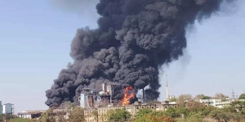 केमिकल फैक्टरी में लगी आग, मालिक समेत दो लोगों की मौत, रेस्क्यू ऑपरेशन जारी