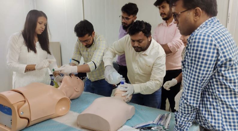 मुख्यमंत्री धामी के नेतृत्व में सुगम और सुरक्षित चारधाम यात्रा के लिए स्वास्थ्य विभाग की तैयारी तेज