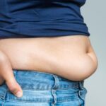 क्या आप भी हैं पेट की चर्बी से परेशान? तो इन योगासनों का करें अभ्यास, मिलेगा फायदा 