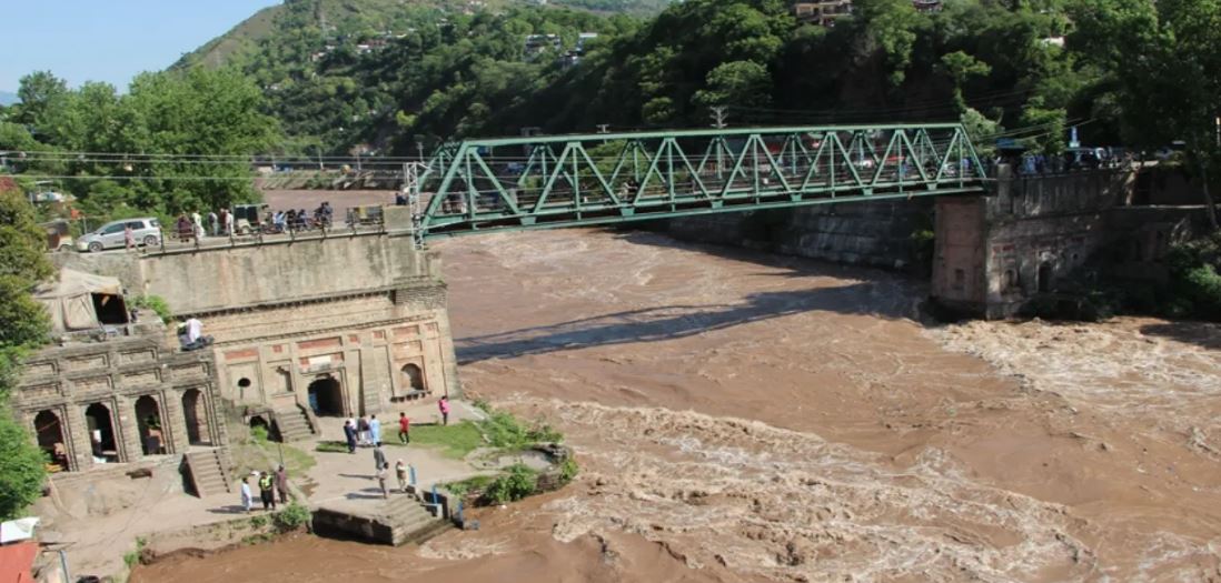 झेलम नदी के जलस्तर में बढ़ोतरी, पाकिस्तान ने भारत पर लगाया बिना सूचना उड़ी डैम से पानी छोड़ने का आरोप