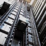 26वें फ्लोर से नीचे आते समय लिफ्ट में फंसी छह बच्चियां, मेंटेनेंस कर्मी को हिरासत में लेकर पूछताछ जारी 