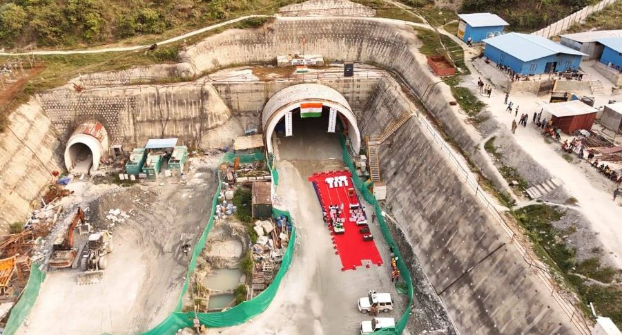 भारत में सबसे लंबी सुरंग उत्तराखंड के देवप्रयाग सौड़ से जनासु तक 14.49 किमी का हुआ ब्रेकथ्रू 