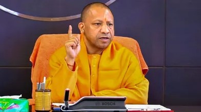 वक्फ के नाम पर हजारों एकड़ जमीन कब्जा की गई – मुख्यमंत्री योगी 