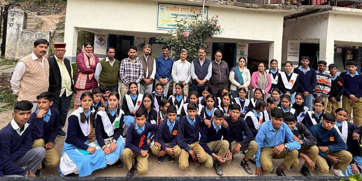 ग्वासापुल में करियर काउंसलिंग का आयोजन: नशे से दूर रहे, पढ़ाई पर ध्यान दें छात्र