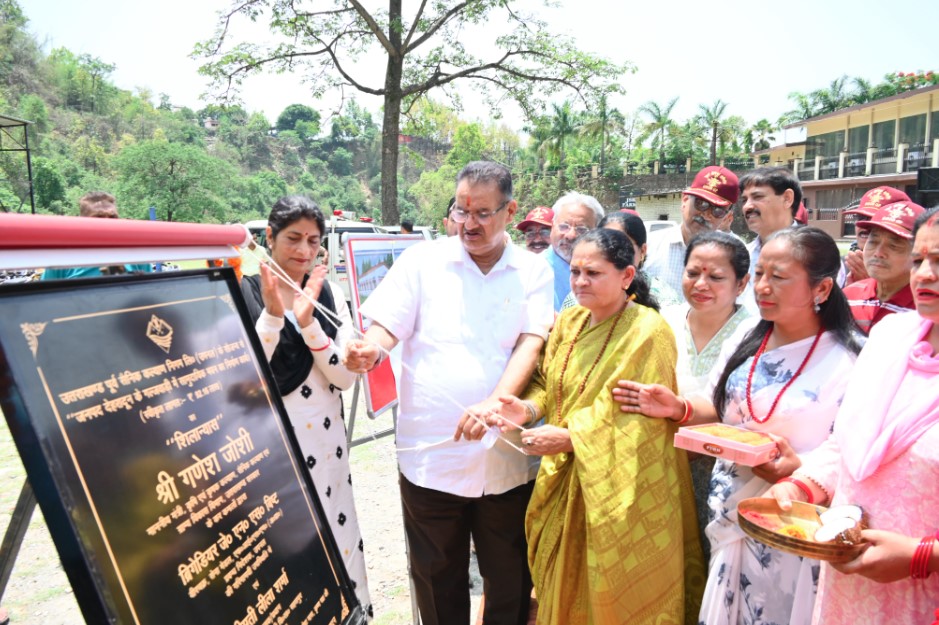 कैबिनेट मंत्री गणेश जोशी ने गल्जवाड़ी में 92 लाख की लागत से बनने वाले सामुदायिक भवन का किया शिलान्यास