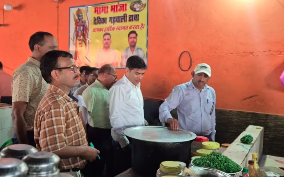 चारधाम यात्रा मार्ग पर नकली खाद्य और औषधियों के खिलाफ अभियान तेज, तीन ढाबों के लाइसेंस निलंबित, एक को नोटिस