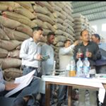 जौनसार-बावर में राशन संकट पर डीएम सख्त, विक्रेताओं को चेताया